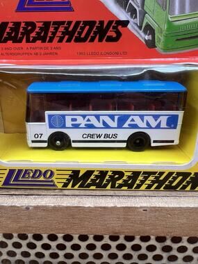 KKar LLedo - 1983 Marathons - M2 Setra Coach - White & Blue - Pan AM